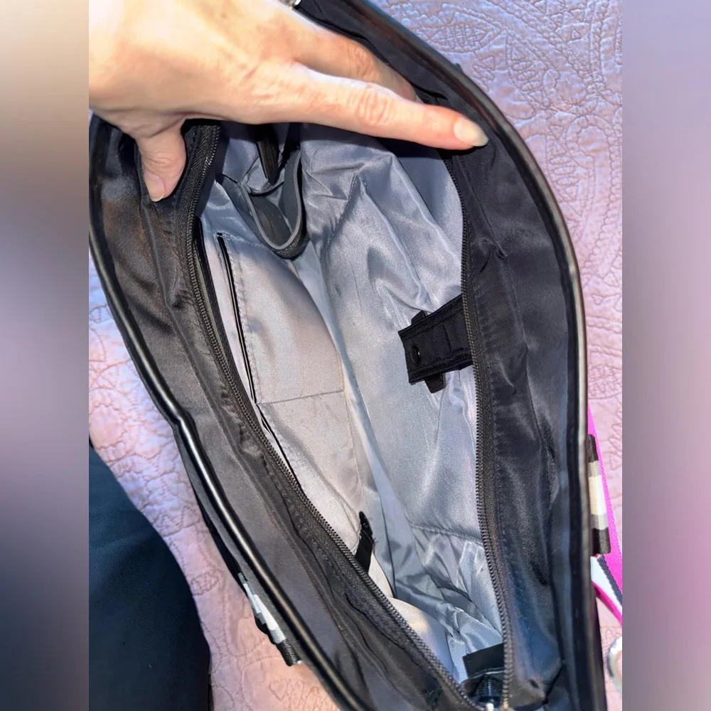 Elegant Black Quilted Laptop Bag with Pink Accents - Picture 8 of 16